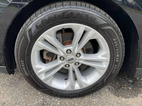 2016 Ford Taurus SEL