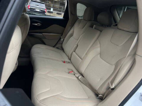 2019 Jeep Cherokee Latitude