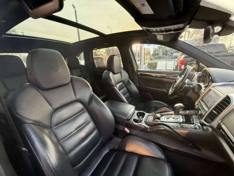 2016 Porsche Cayenne S