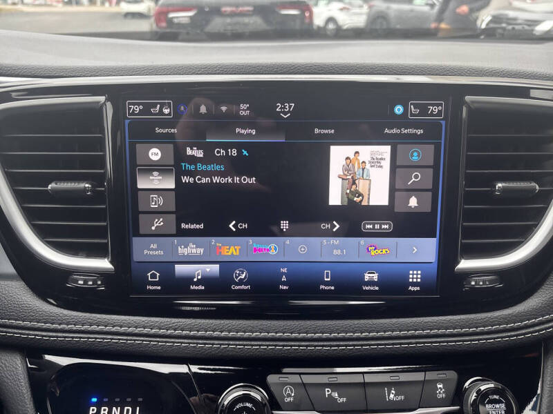 2025 Chrysler Pacifica Limited