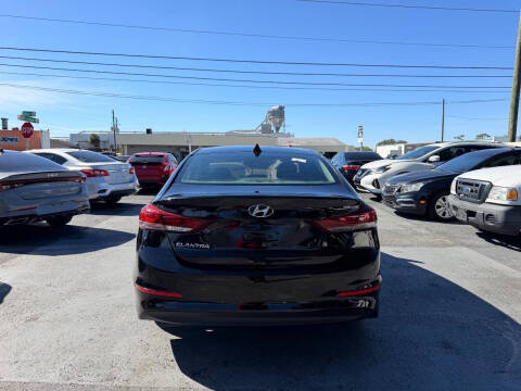 2018 Hyundai Elantra SEL