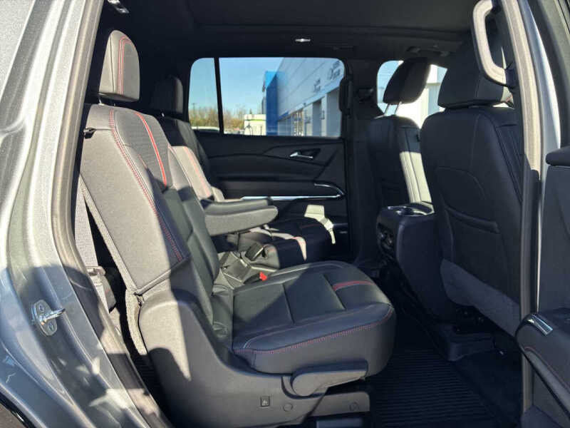 2025 Chevrolet Traverse RS