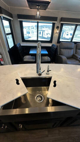 2022 Jayco Pinnacle