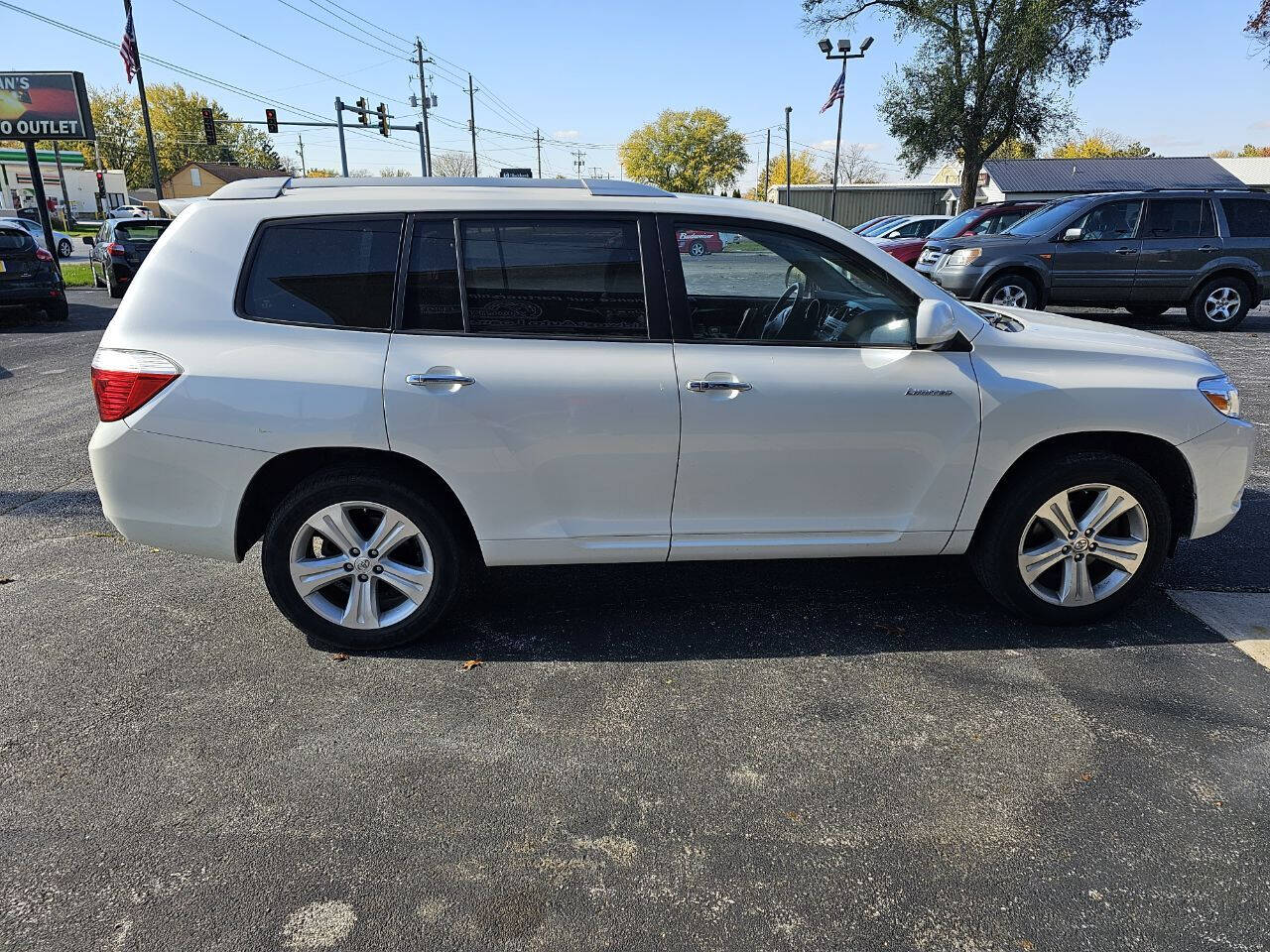 2010 Toyota Highlander for sale at Midwest Auto Loans in Davenport, IA