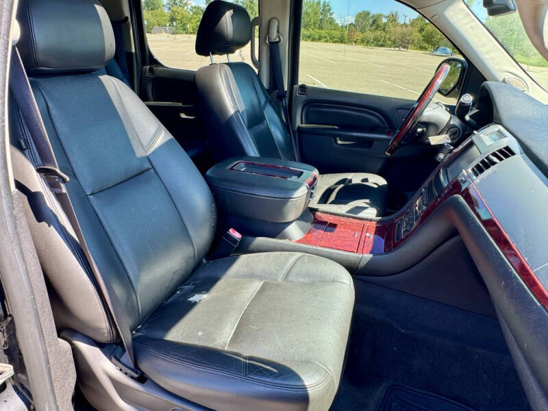 2014 Cadillac Escalade ESV Luxury