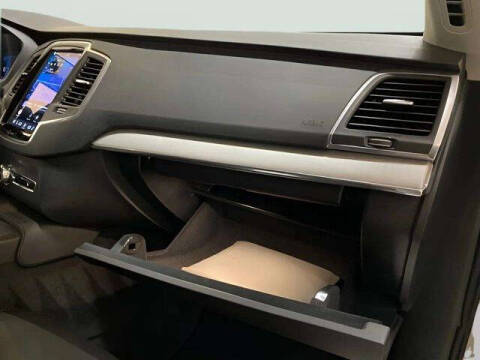 2025 Volvo XC90 B5 Core Bright Theme