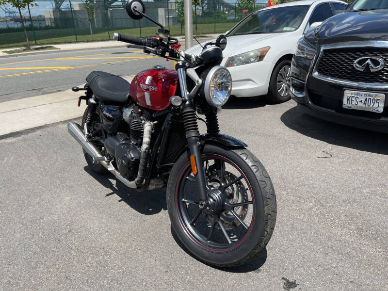2016 Triumph Mcy
