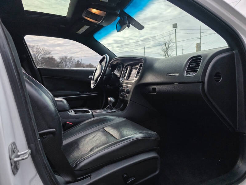 2019 Dodge Charger SXT