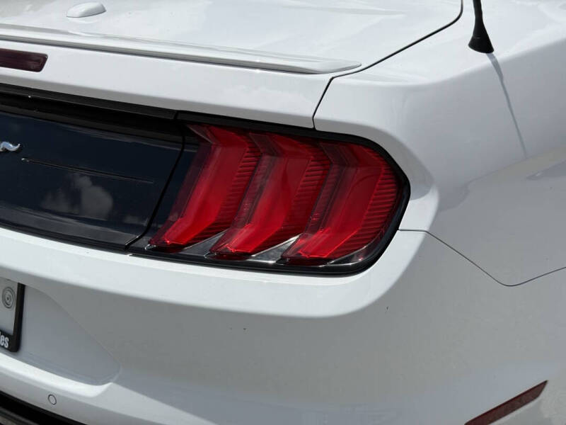 2021 Ford Mustang