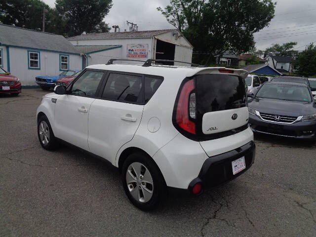 2016 Kia Soul +