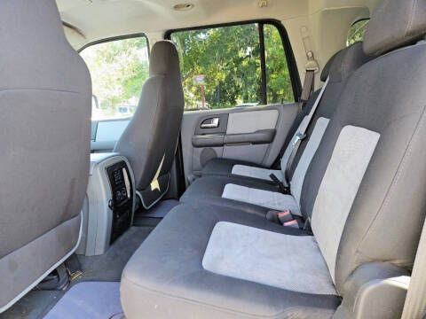 2004 Ford Expedition XLT