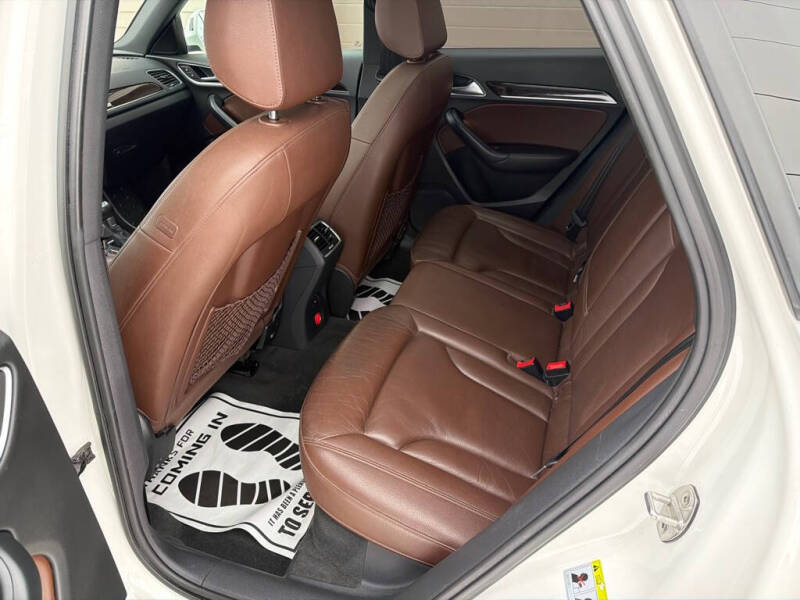 2015 Audi Q3 quattro Premium Plus photo 4