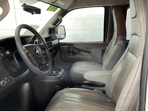 2017 Chevrolet Express LS 3500