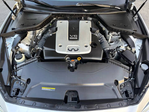 2015 Infiniti Q50 Premium