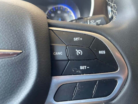 2022 Chrysler Voyager LX