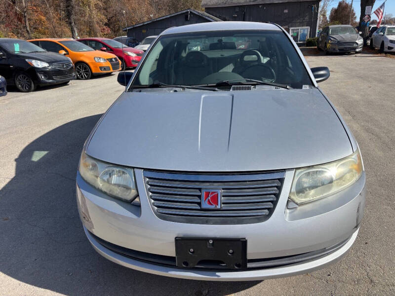 2005 Saturn Ion 1