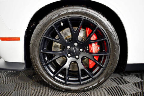 2015 Dodge Challenger SRT Hellcat