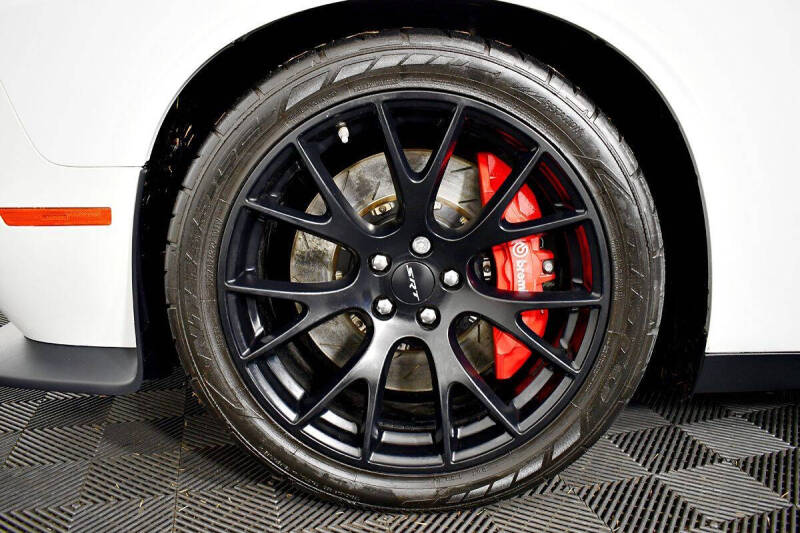 2015 Dodge Challenger SRT Hellcat