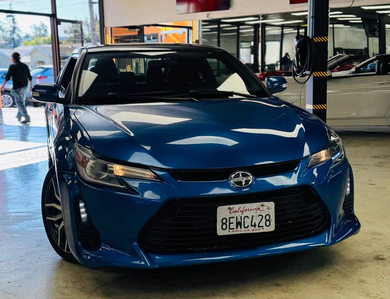 2015 Scion tC Base 2dr Coupe 6A 1