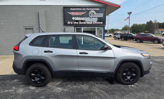 2016 Jeep Cherokee for sale at Bastian s Auto Outlet in Coal Valley, IL