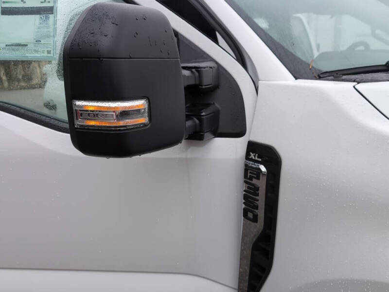 2025 Ford F-350 Super Duty XL