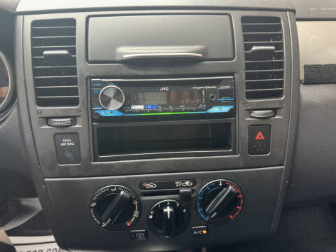 2008 Nissan Versa 1.8 SL