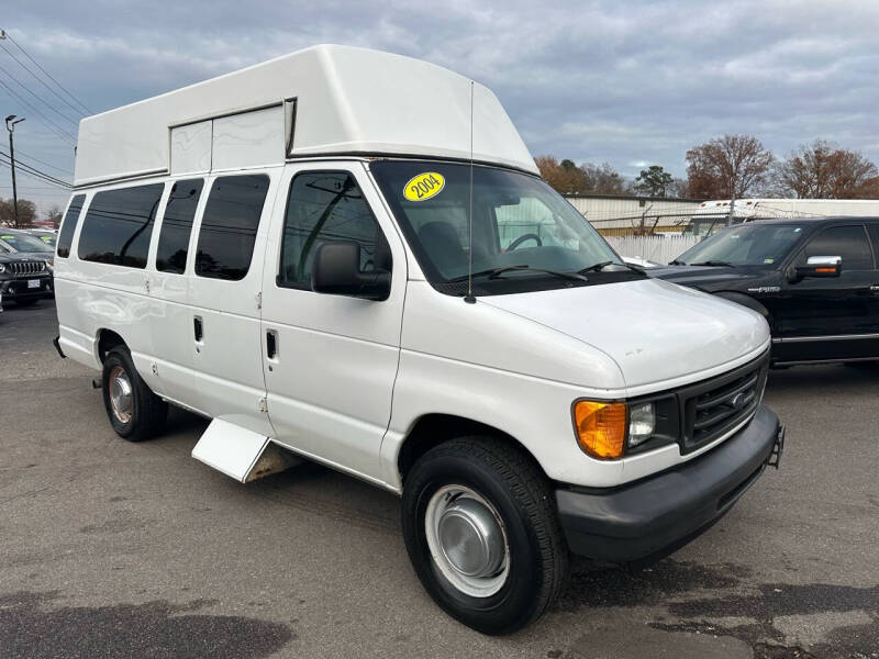 2004 Ford E-Series for sale at Mega Autosports in Chesapeake VA