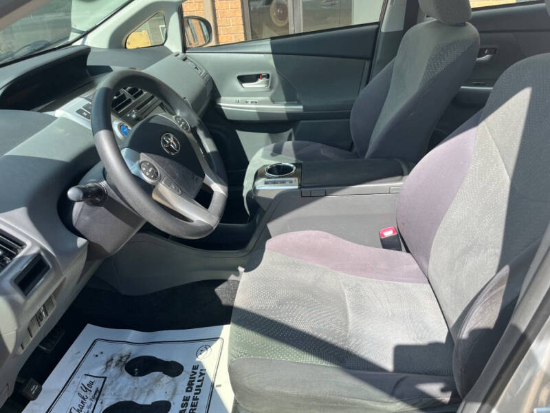 2012 Toyota Prius v Two
