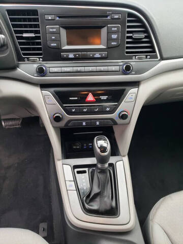 2017 Hyundai Elantra