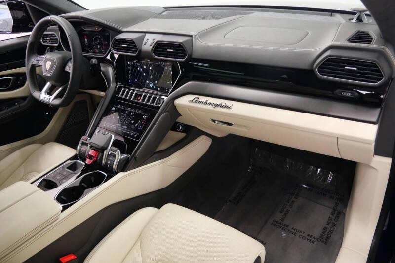 2022 Lamborghini Urus
