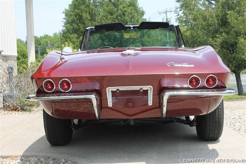 1965 Chevrolet Corvette 25