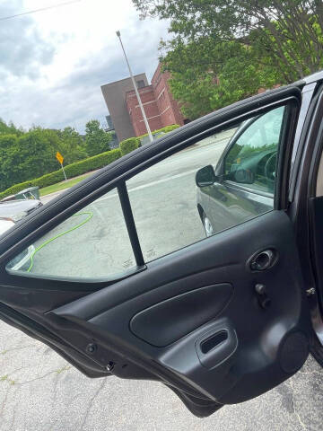 2015 Nissan Versa 1.6 S