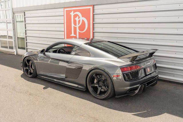 2017 Audi R8 36