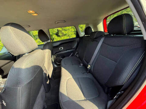 2015 Kia Soul +