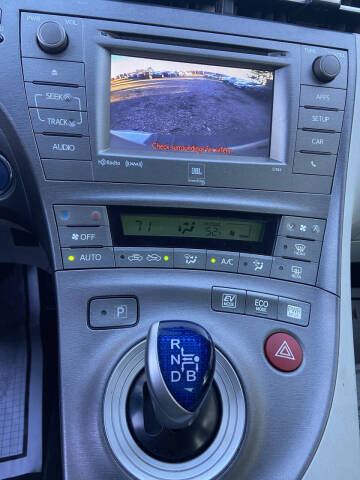 2012 Toyota Prius Two