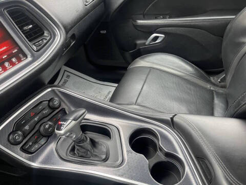 2015 Dodge Challenger SXT Plus