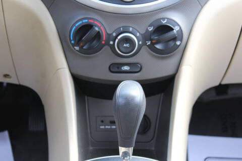 2013 Hyundai Accent GLS