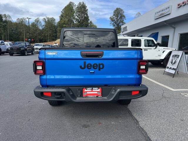 2024 Jeep Gladiator Sport S