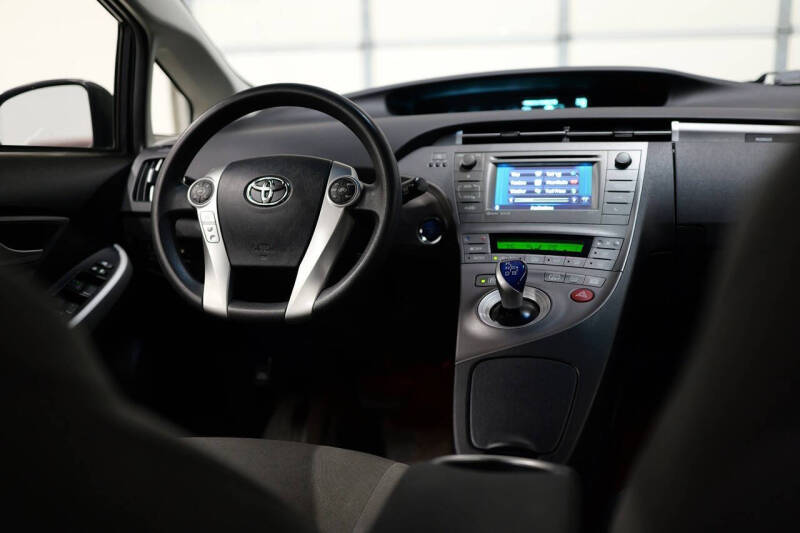 2013 Toyota Prius Plug-in Hybrid Advanced