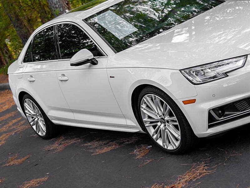 2018 Audi A4 2.0T quattro Prestige