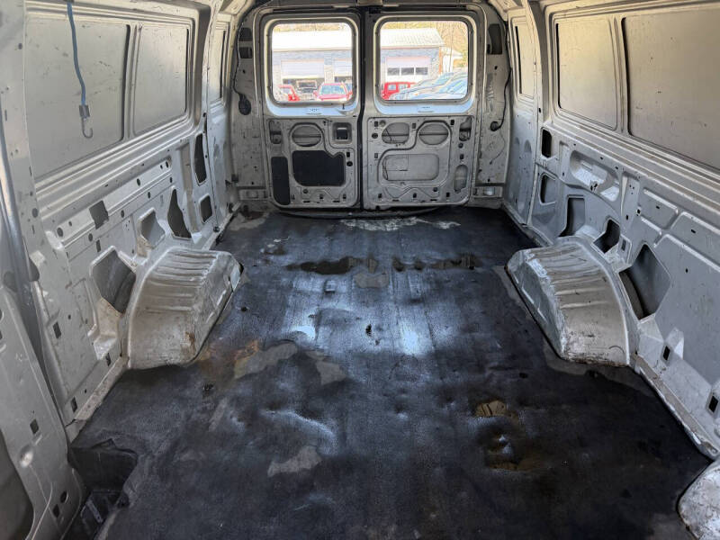 2003 Ford E-Series E-250