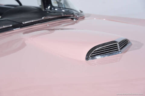 1957 Ford Thunderbird