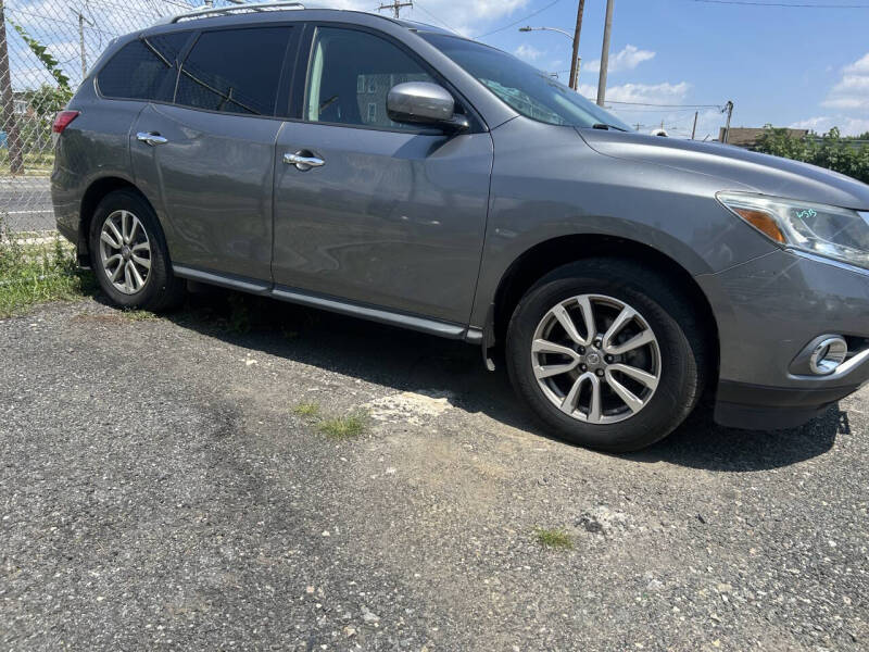 2016 Nissan Pathfinder SV