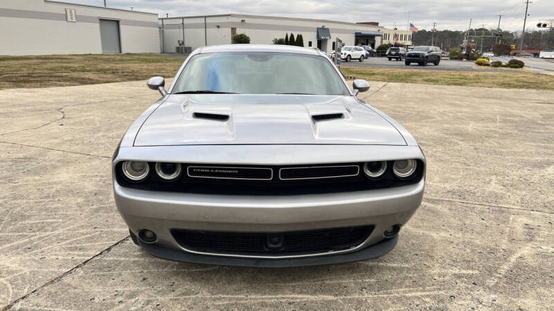 2018 Dodge Challenger SXT Plus
