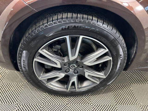 2017 Volvo V90 Cross Country T6