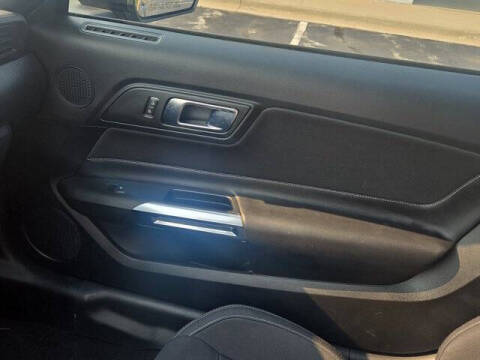 2021 Ford Mustang EcoBoost