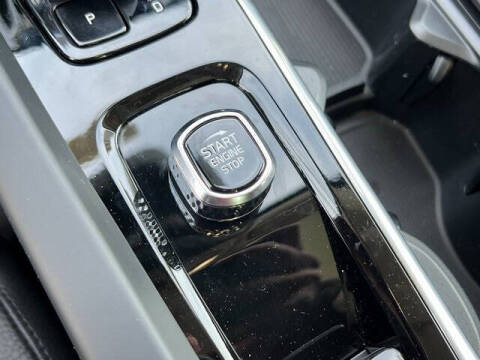 2025 Volvo XC60 B5 Plus Dark Theme