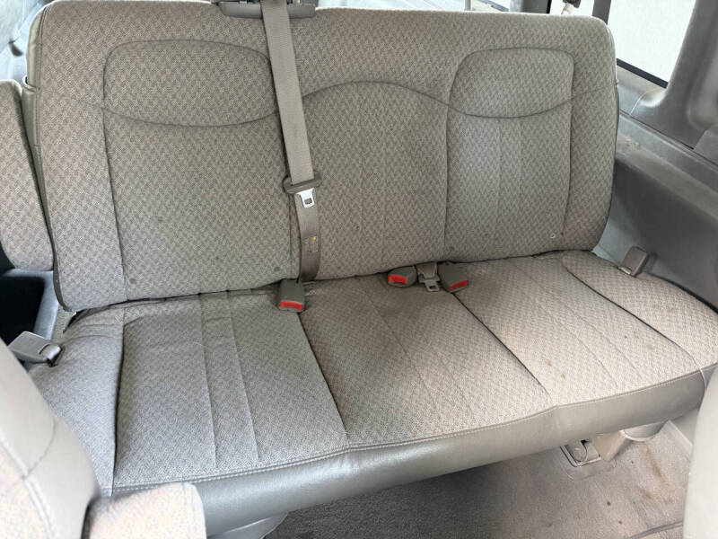 2003 Chevrolet Express 3500 LS