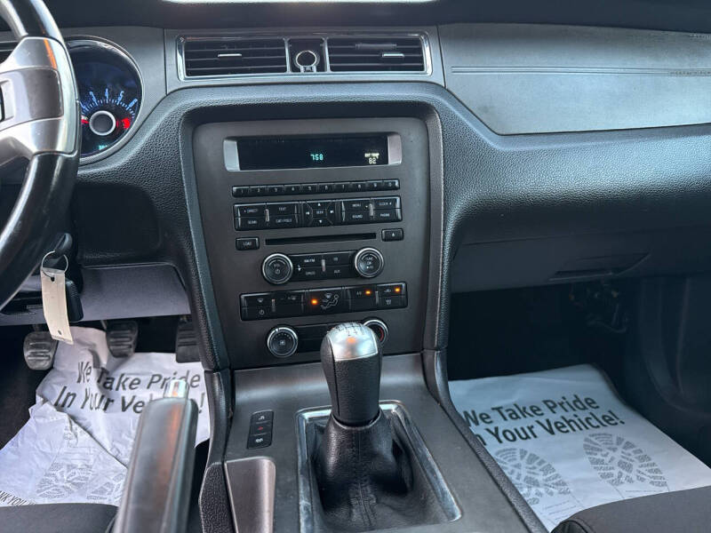 2013 Ford Mustang V6