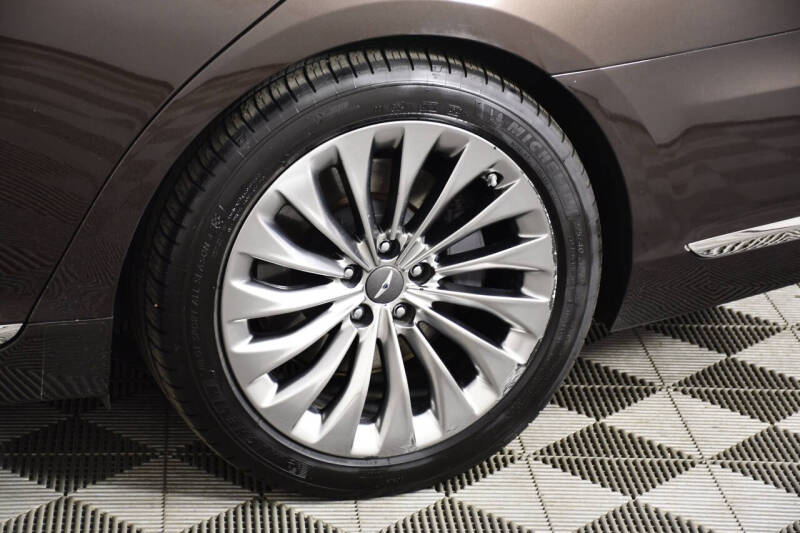 2019 Genesis G90